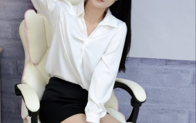 122/伊一~【职业“假笑”】爱笑的女孩运气一定不会差。