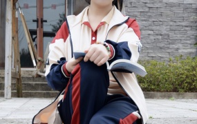 130/月月~【校服白鞋】你们吃橘子吗?