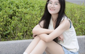 136/恰恰~【学姐驾到】也算是混成了学校的“老油条”了。