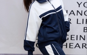 144/七七~【校服岁月】开始怀念穿校服的时候了。