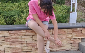 277/圆圆~【掉鞋了】哦豁,鞋离家出走了。