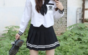 410/嘟嘟~【脏袜留忆】小白袜沾泥,记录一场随性小冒险。