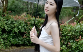 455/灯灯~【足间乐雨】脱鞋踩水坑,拥抱雨中的自在