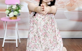 507/知知~【慵懒时光】夏日午后,与花相伴,慵懒随性。