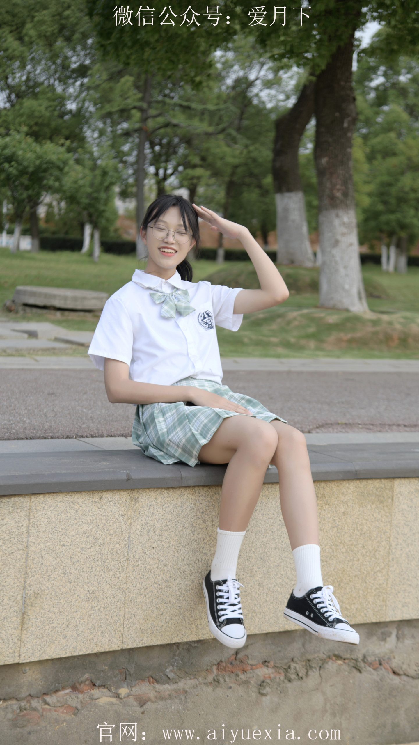 445/小念~【玩沙子啦】小念玩沙时，活泼可爱韵满溢。