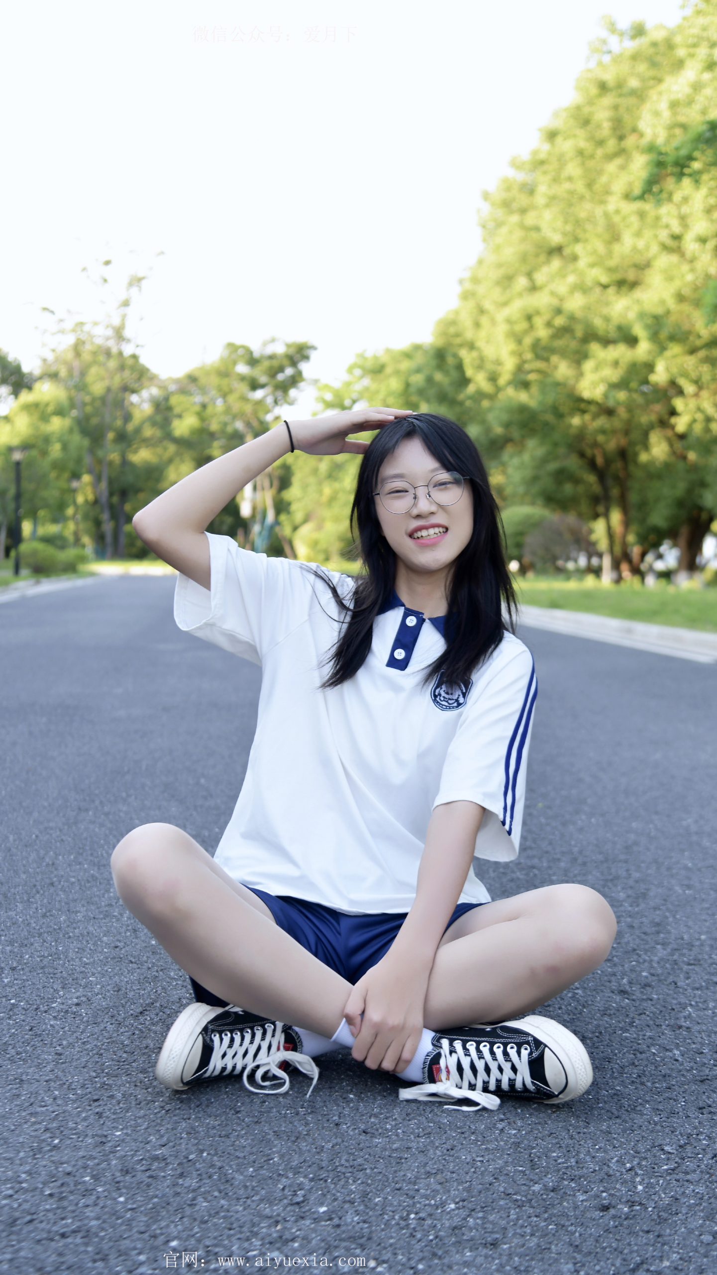459/小念~【足间序章】足从光到袜到鞋，青春在走。