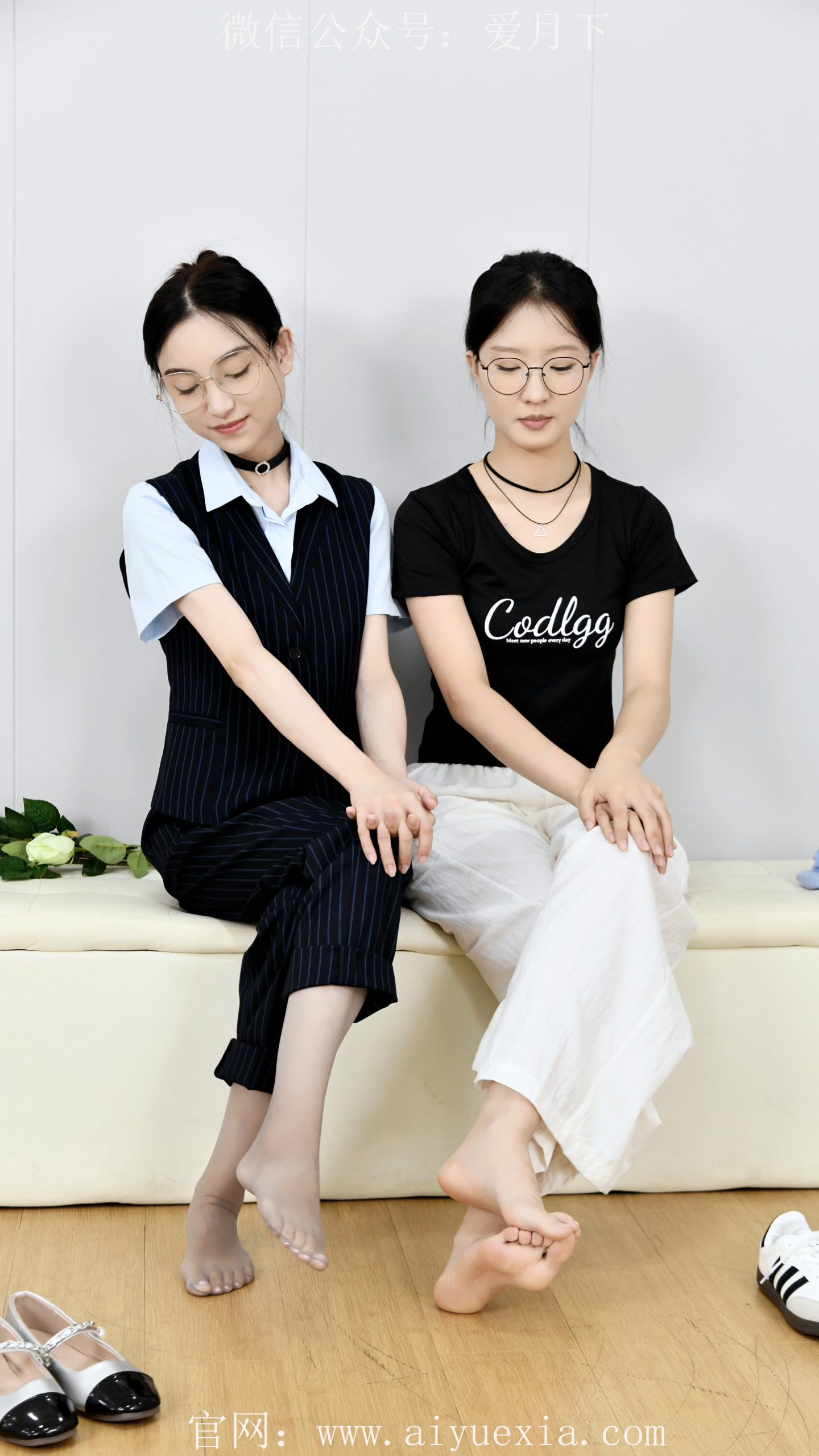564/月月、柒柒~【柒月默契】柒月穿搭各彰风格，互动间尽现闺蜜默契好时光。