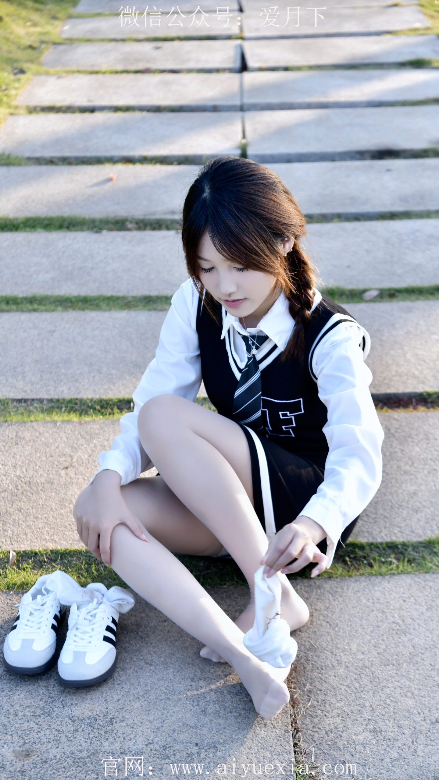 621/夏夏 ~【学院风致】学院风裁，踝纤袜薄，履净衬春柔。