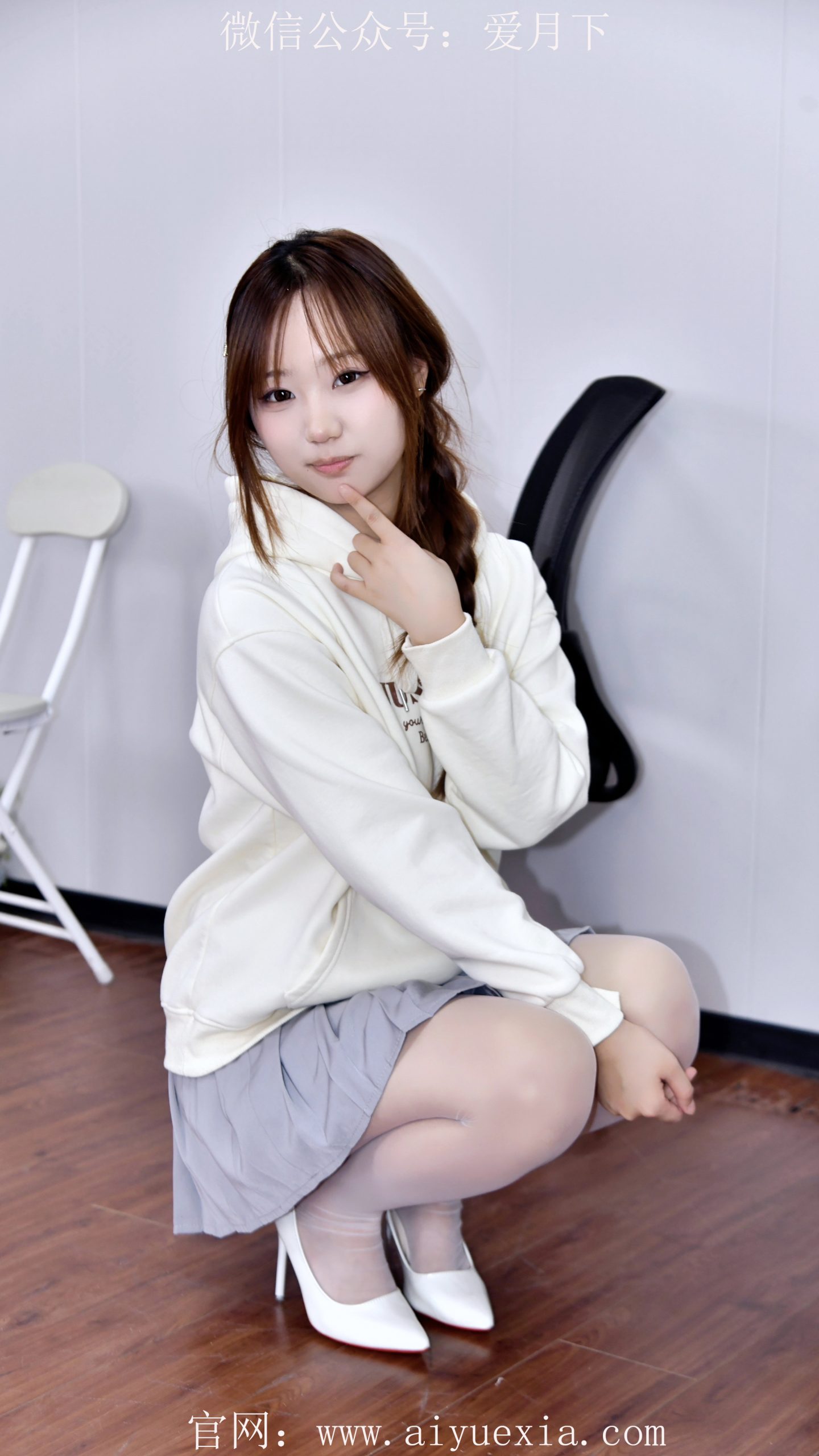 624/UU~【鞋褶缠绵】履落足蜷，白袜松褶，踝边浸光软。