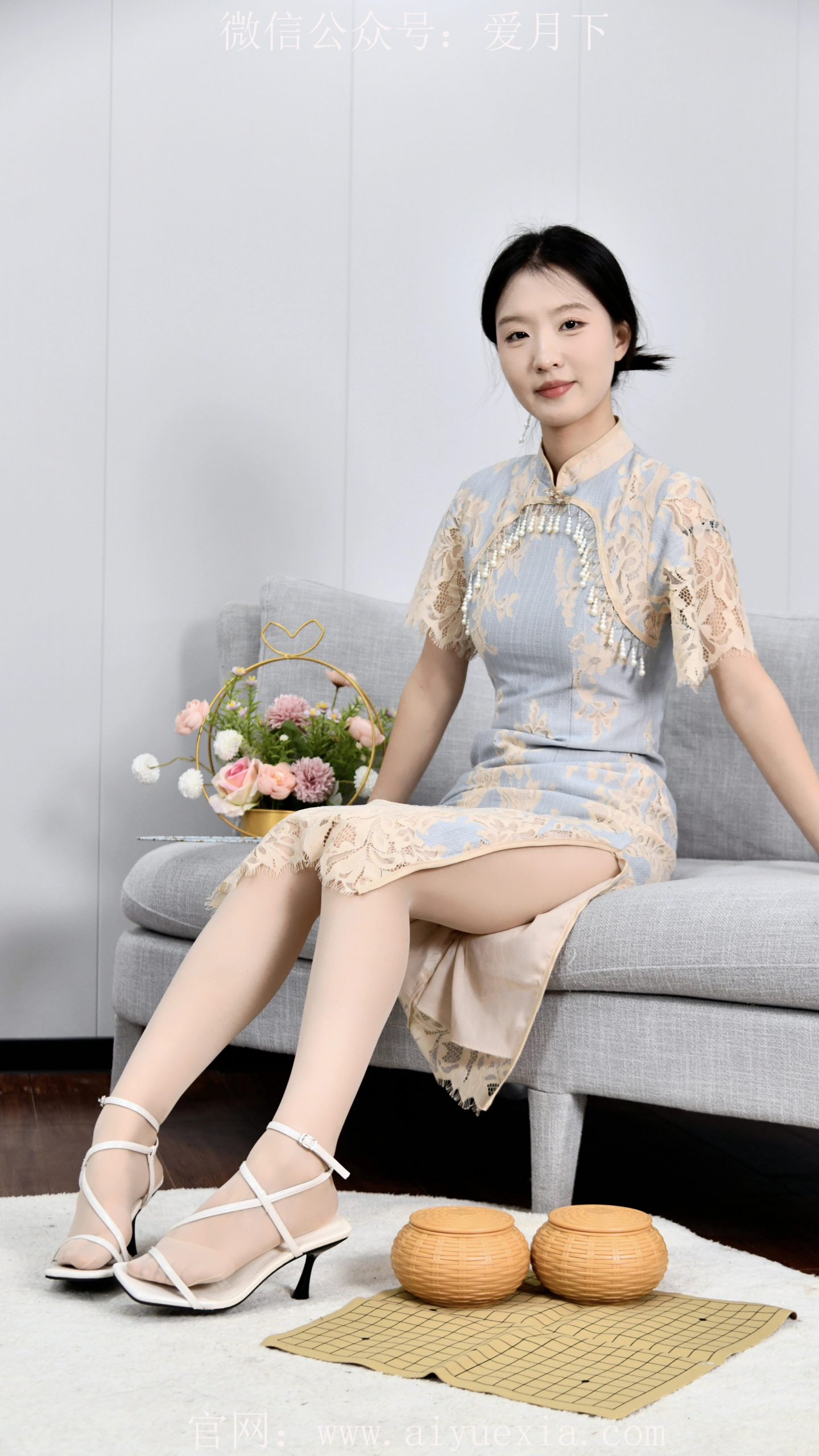 640/月月~【纤足凝光】浅室轻衫绣，柔袜纤足映履香。