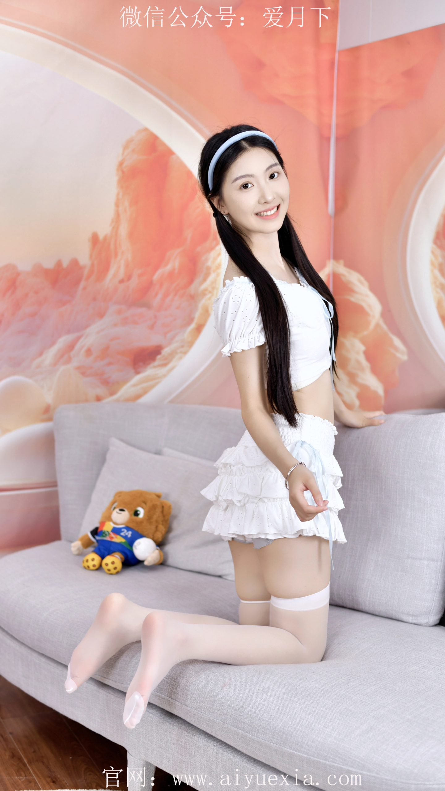 641/灯灯~【柔景甜装】暖幕衬白裙，大腿袜轻鞋俏足盈。