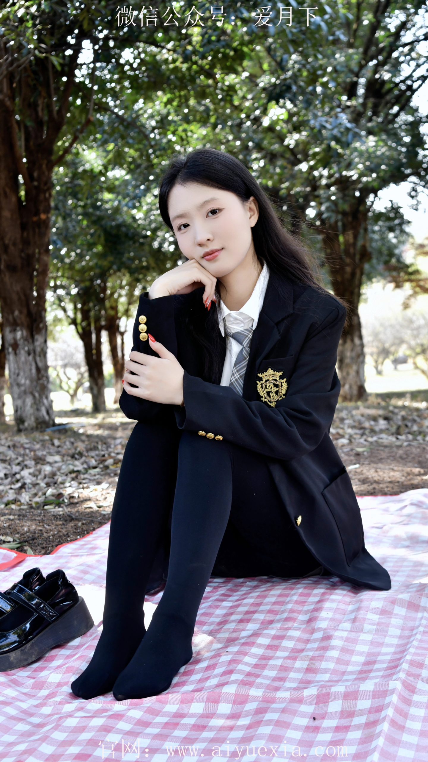 648/月月~【林间少女】秋林叠翠，黑袜叠穿藏温柔。