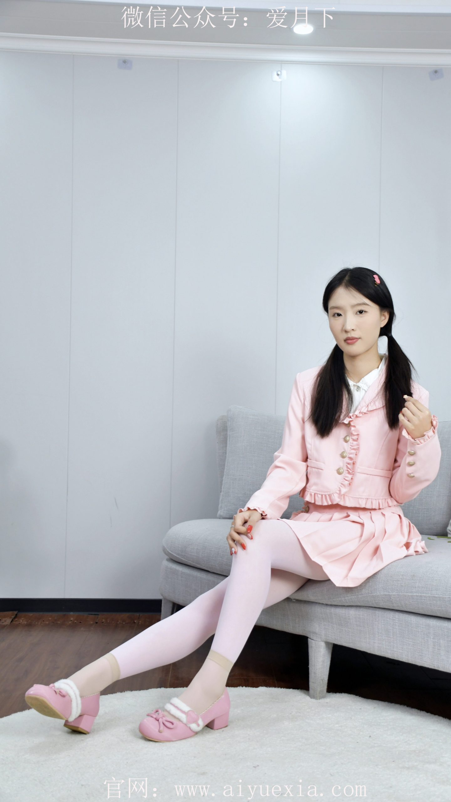 657/月月~【粉系甜韵】  粉装叠袜映室间，甜意满庭芳。