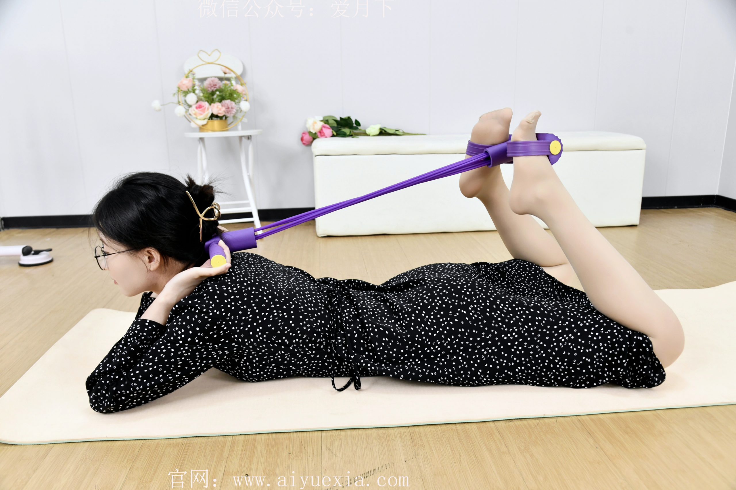 664/月月~【瑜韵轻姿】瑜室长裙展姿 ，裤袜轻足趣意浓。