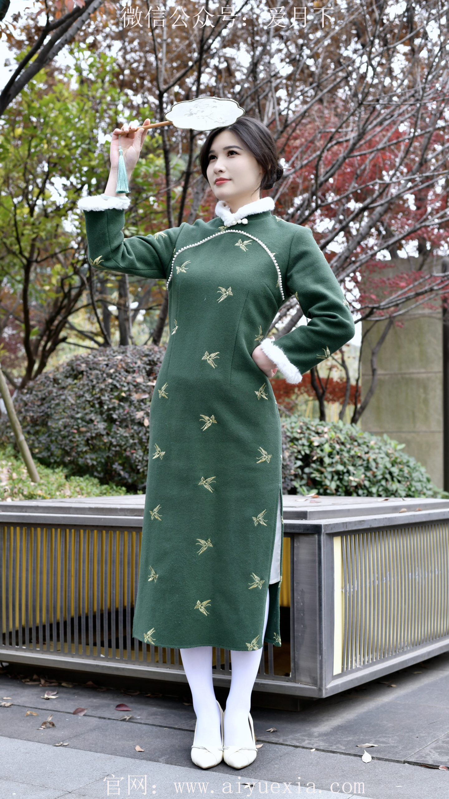 666/小艺~【青阶雅韵】绿袍映阶白袜衬足韵生香。