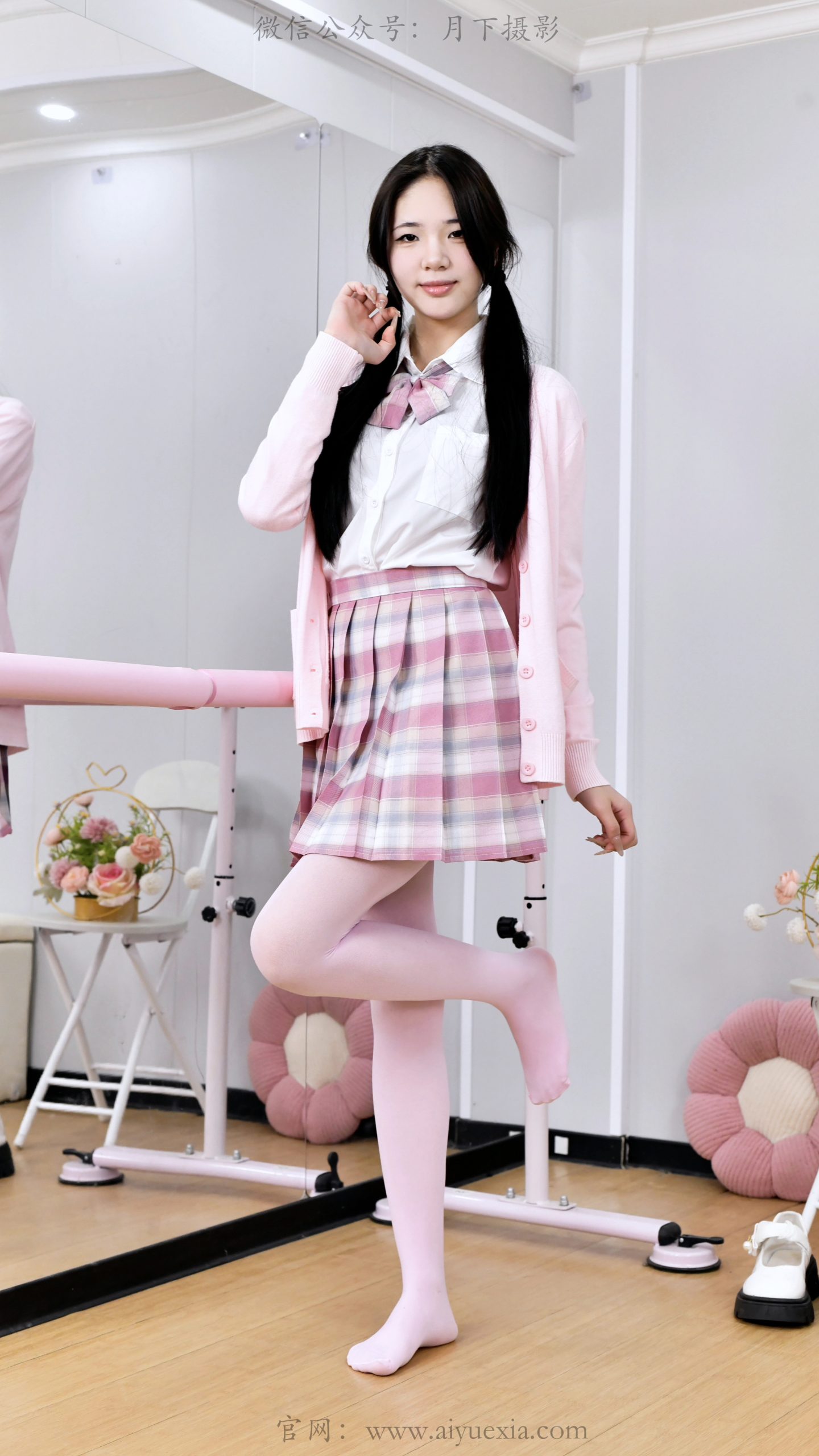 685/嘟嘟~【粉袜轻踮】粉袜轻踮足尖，少女漾满清甜。