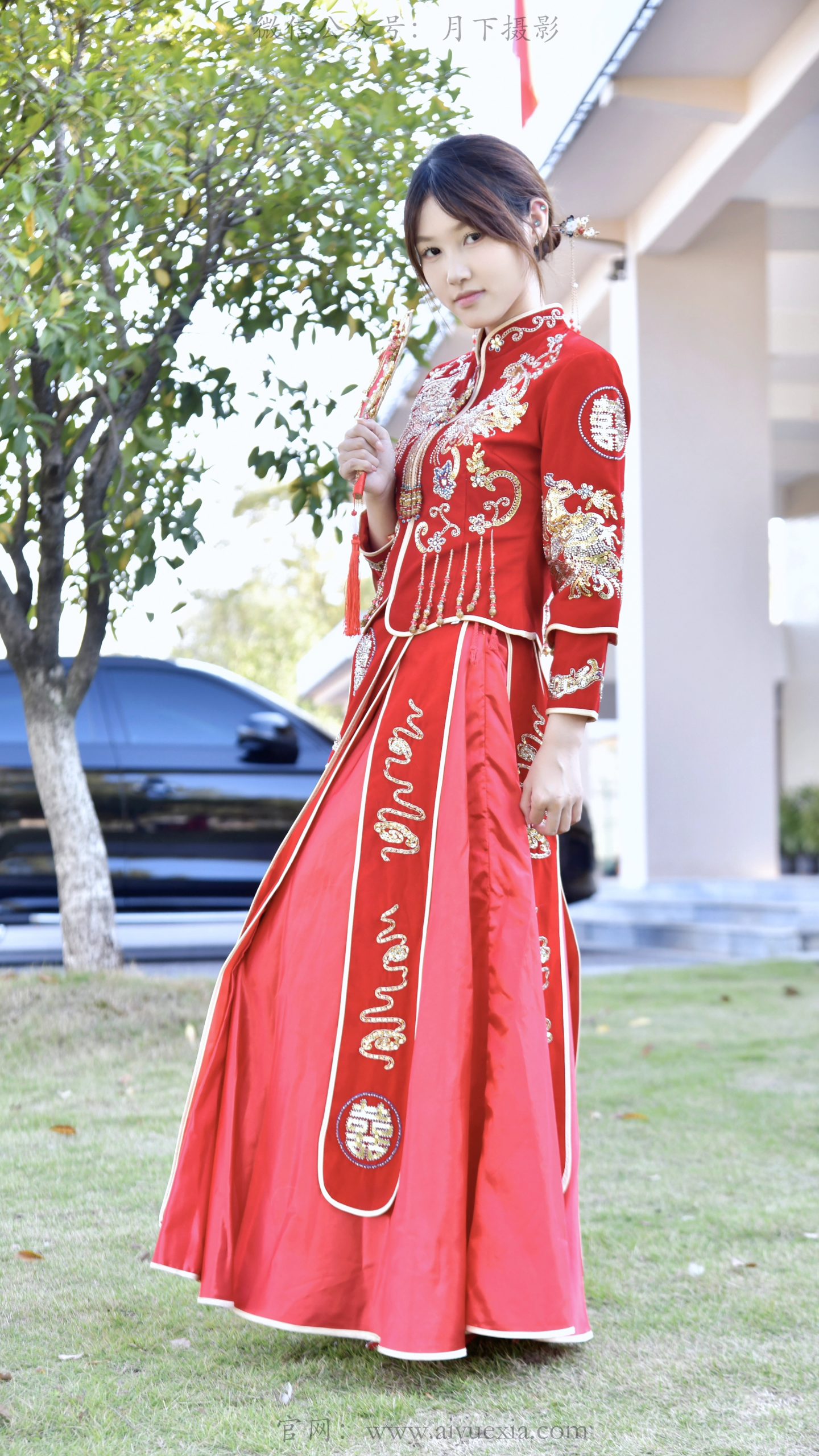 689/夏夏 ~【红妆踏冬】红裙曳芳草地，趁晴柔。