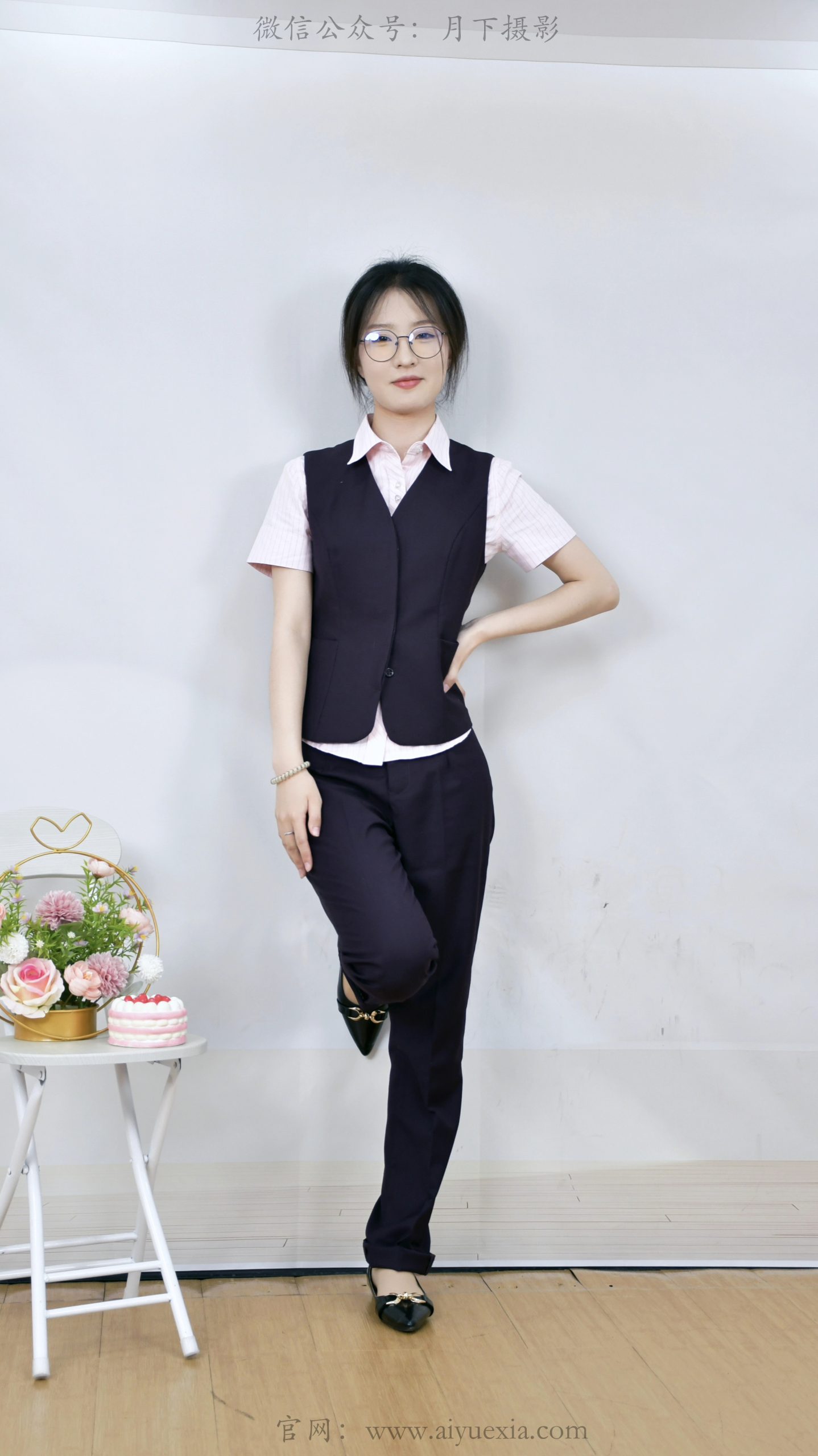 691/月月~【袜间轻漾】瑜伽舒展笑意起，袜底轻痒漾温柔。