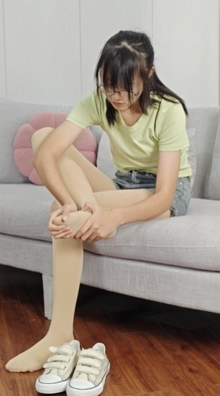 727/小念~【足部动态】轻衣素袜， 足间动态尽现生活感。