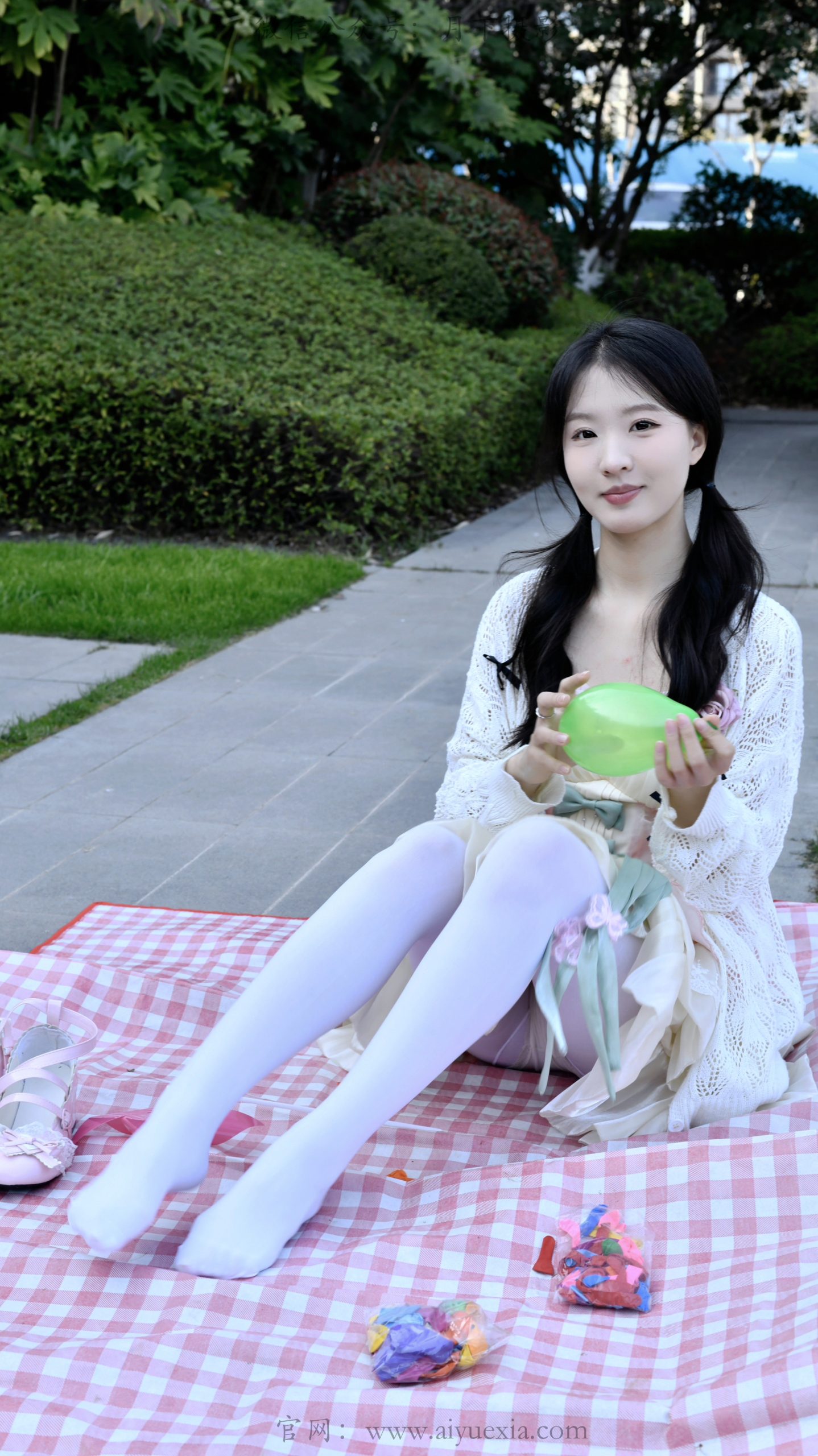 737/月月~【踩气球】多镜捕捉春姿，袜鞋裙衫藏镜头里的甜。