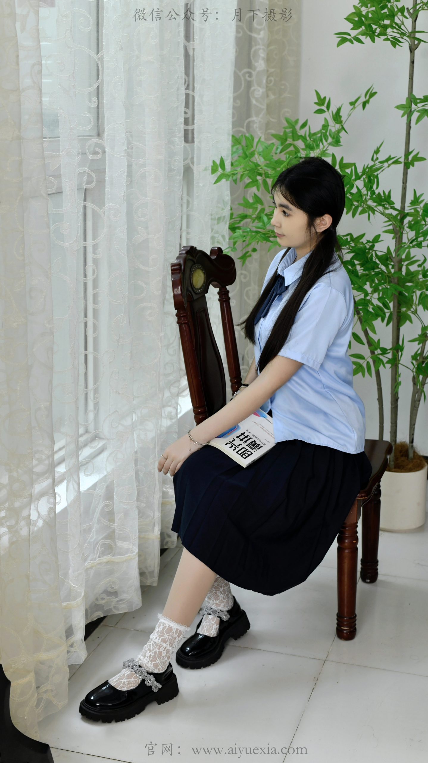 758/兰兰 ~【袜履生风】JK甜酷穿搭，光影定格青春，袜鞋细节尽显灵动。