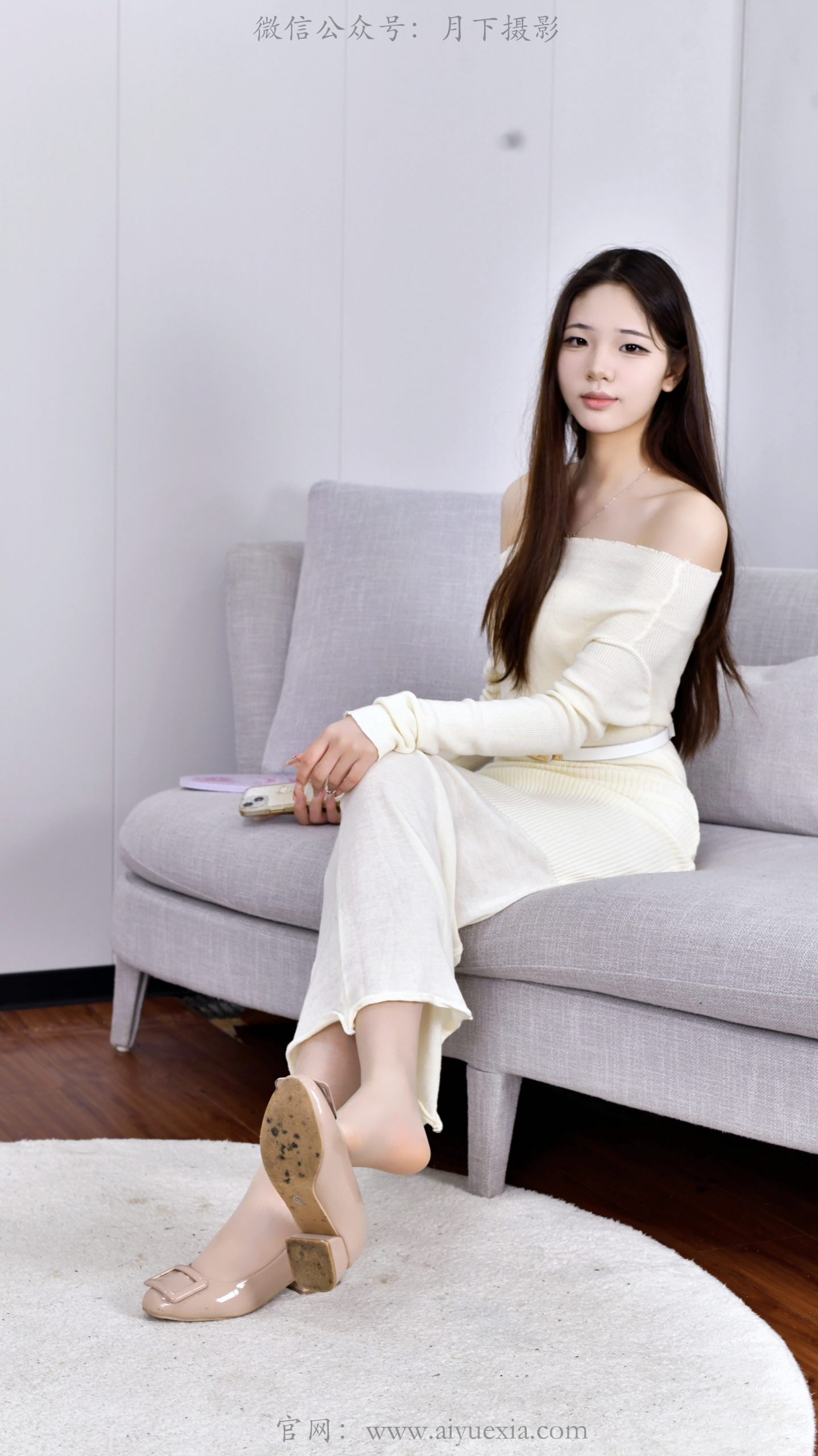 766/嘟嘟~【柔韵轻姿】露肩针织衬温柔，裸袜单鞋映慵懒。
