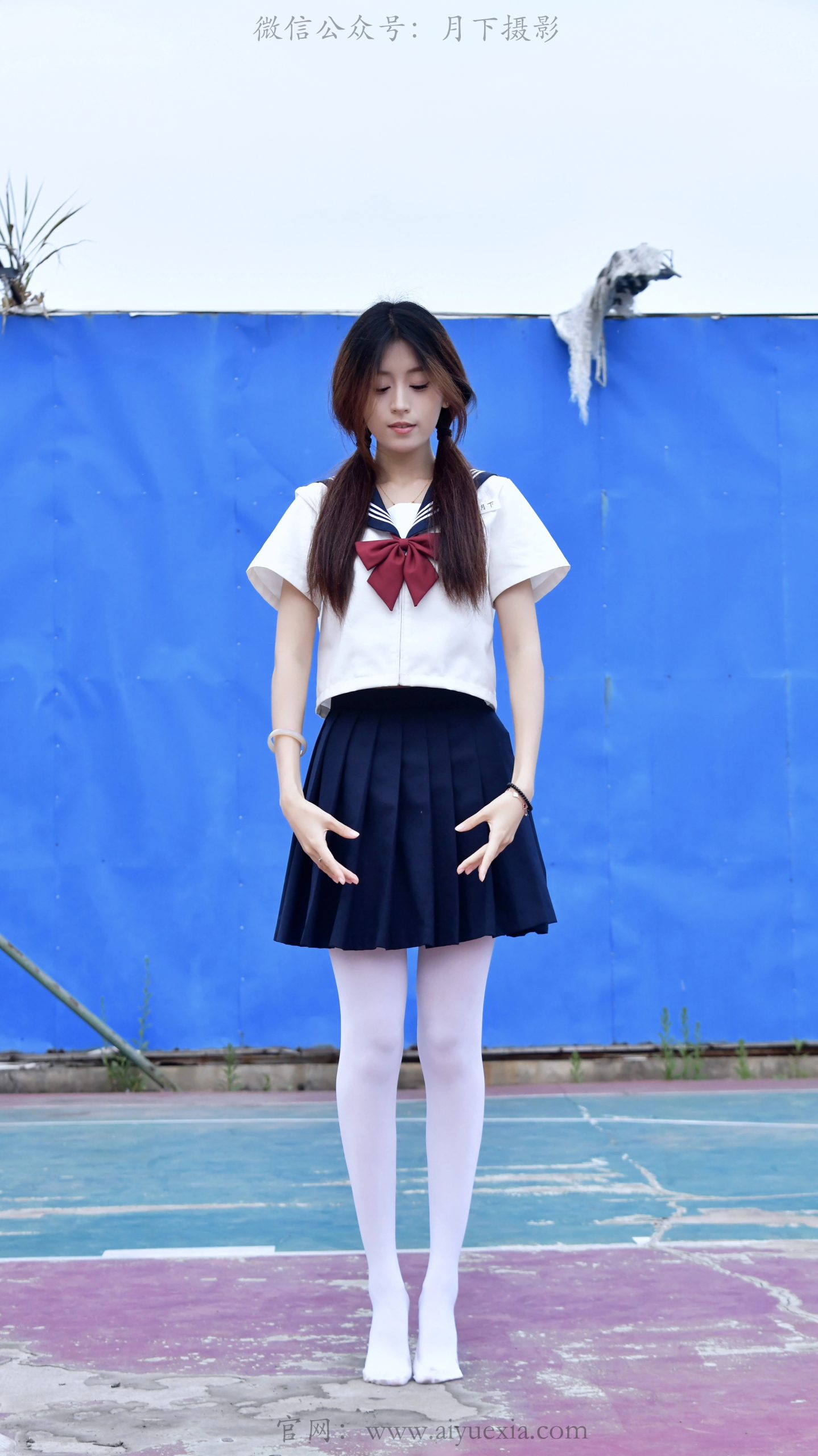 813/小清~【球场袜影】JK少女脱鞋球场运动，白袜沾痕演绎体育课日常。