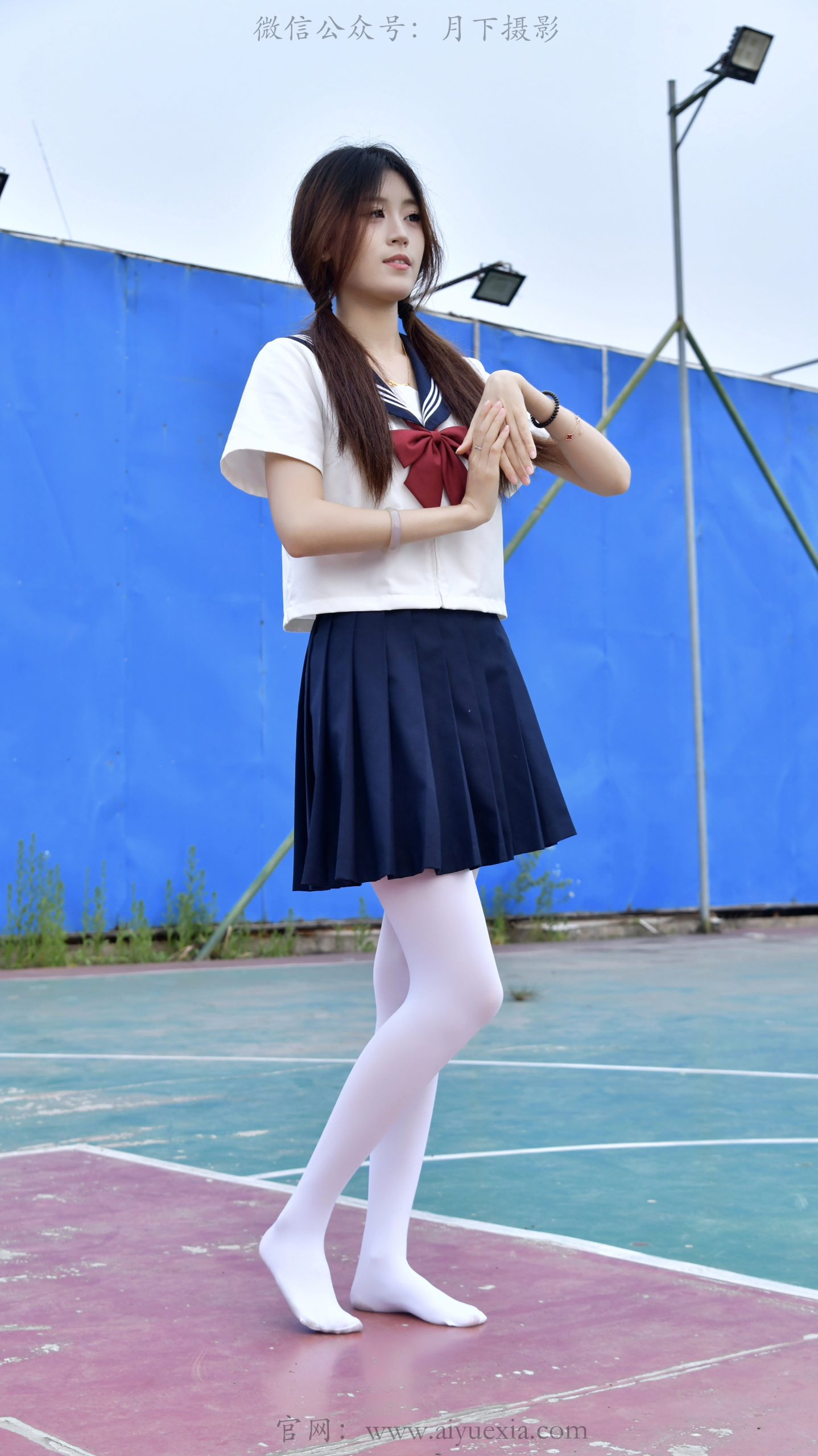 813/小清~【球场袜影】JK少女脱鞋球场运动，白袜沾痕演绎体育课日常。
