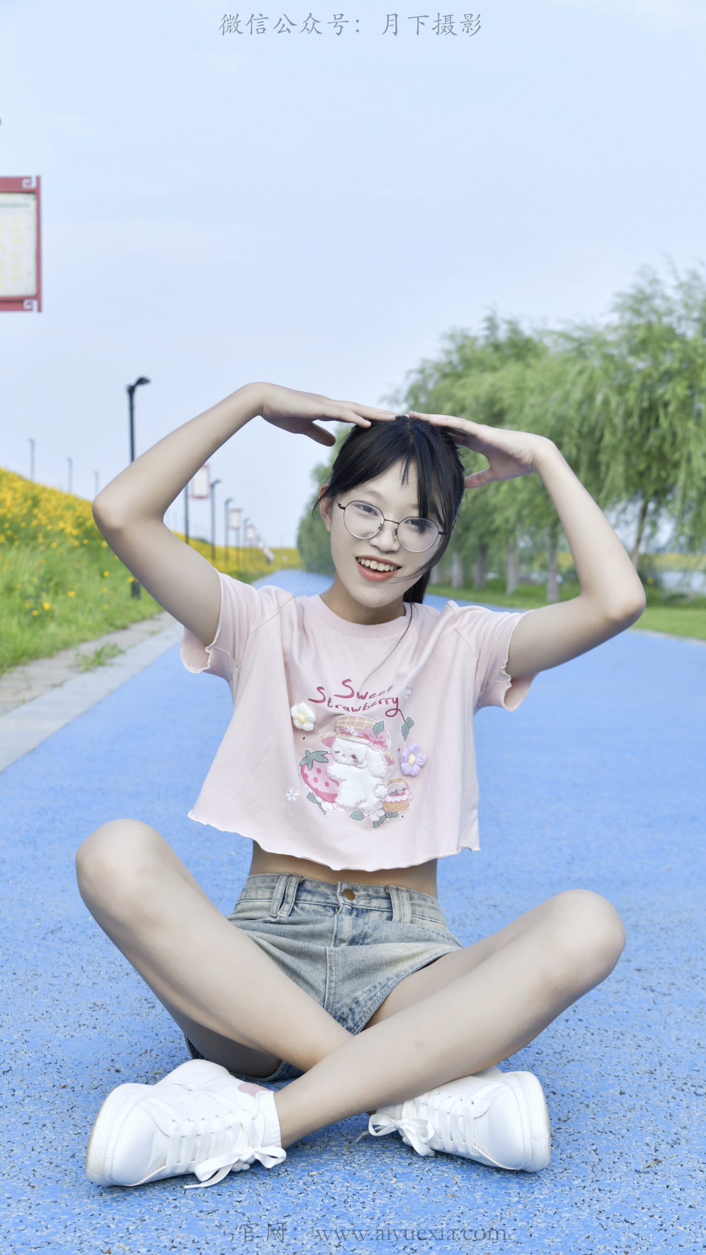 854/小念~【小白袜】蓝道柳岸粉T牛仔，白袜板鞋尽显夏日灵动少女姿态。