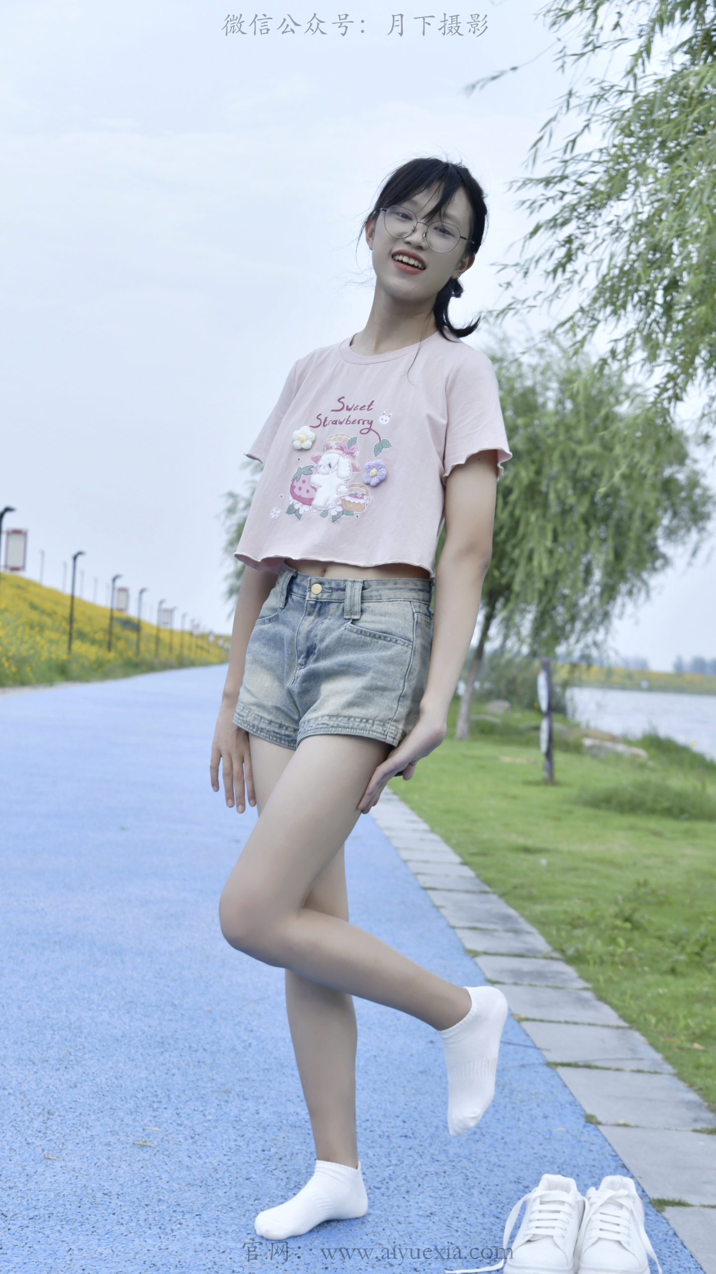 854/小念~【小白袜】蓝道柳岸粉T牛仔，白袜板鞋尽显夏日灵动少女姿态。