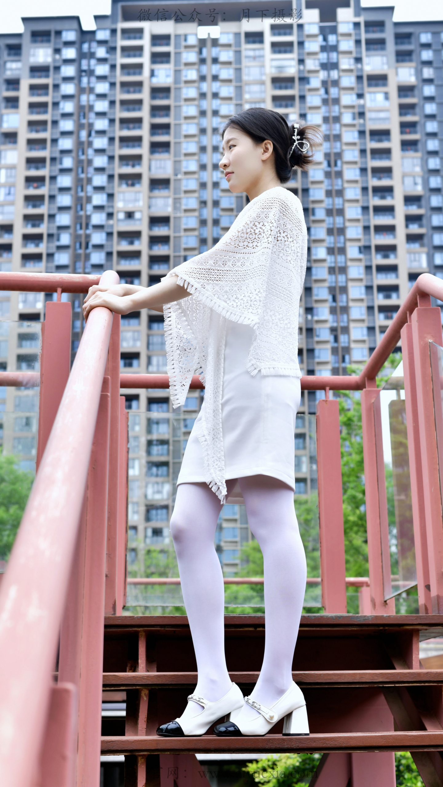 875/月月~【白裙初夏】露台白裙遇春风，足间雅致，书写温柔午后光景。