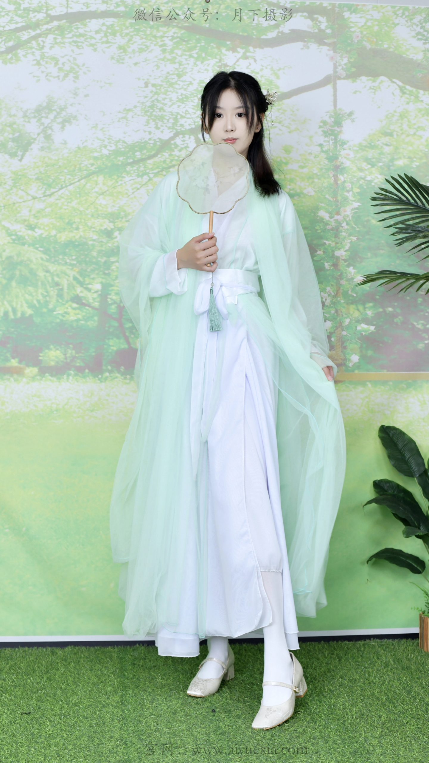 904/小玉~【清韵古风】浅绿汉服置林间布景，一颦一笑演绎东方温婉古韵。