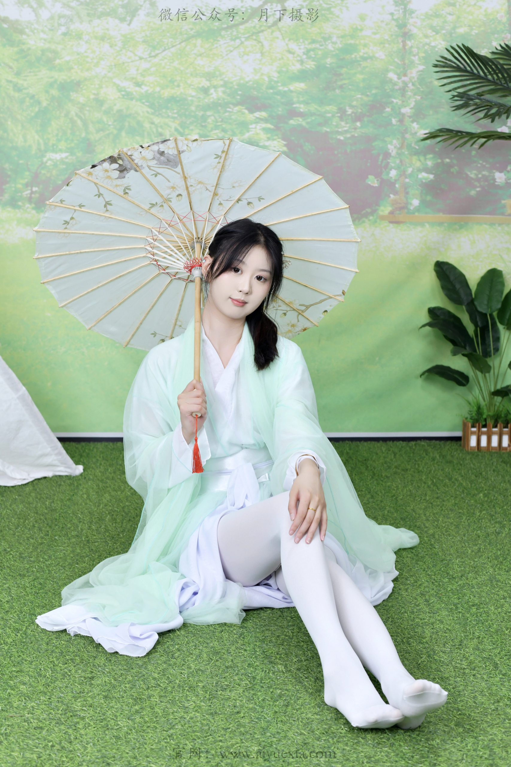 904/小玉~【清韵古风】浅绿汉服置林间布景，一颦一笑演绎东方温婉古韵。