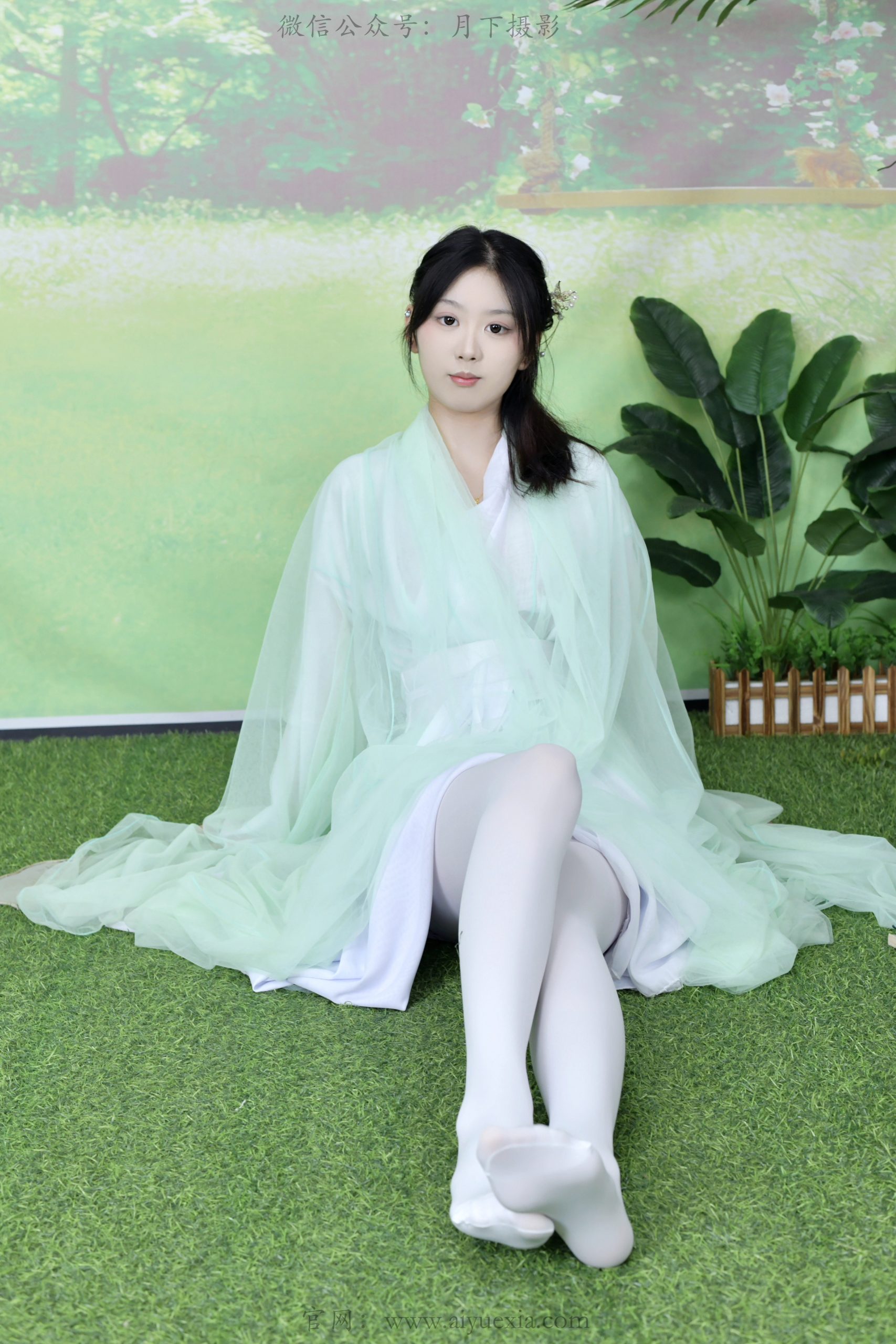 904/小玉~【清韵古风】浅绿汉服置林间布景，一颦一笑演绎东方温婉古韵。