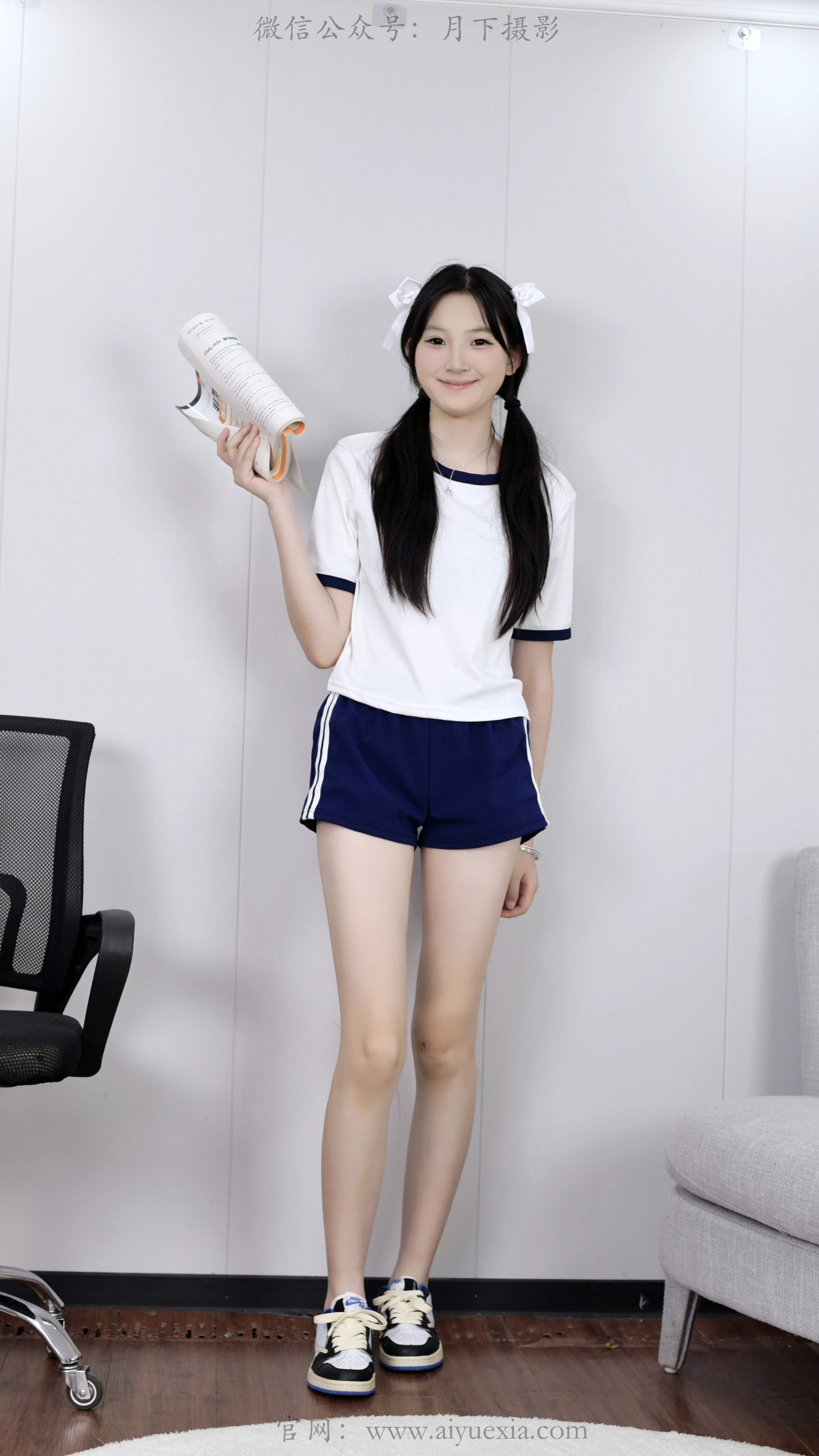 931/小慧~【居家少女】你们一回到家会不会把鞋子袜子脱掉？