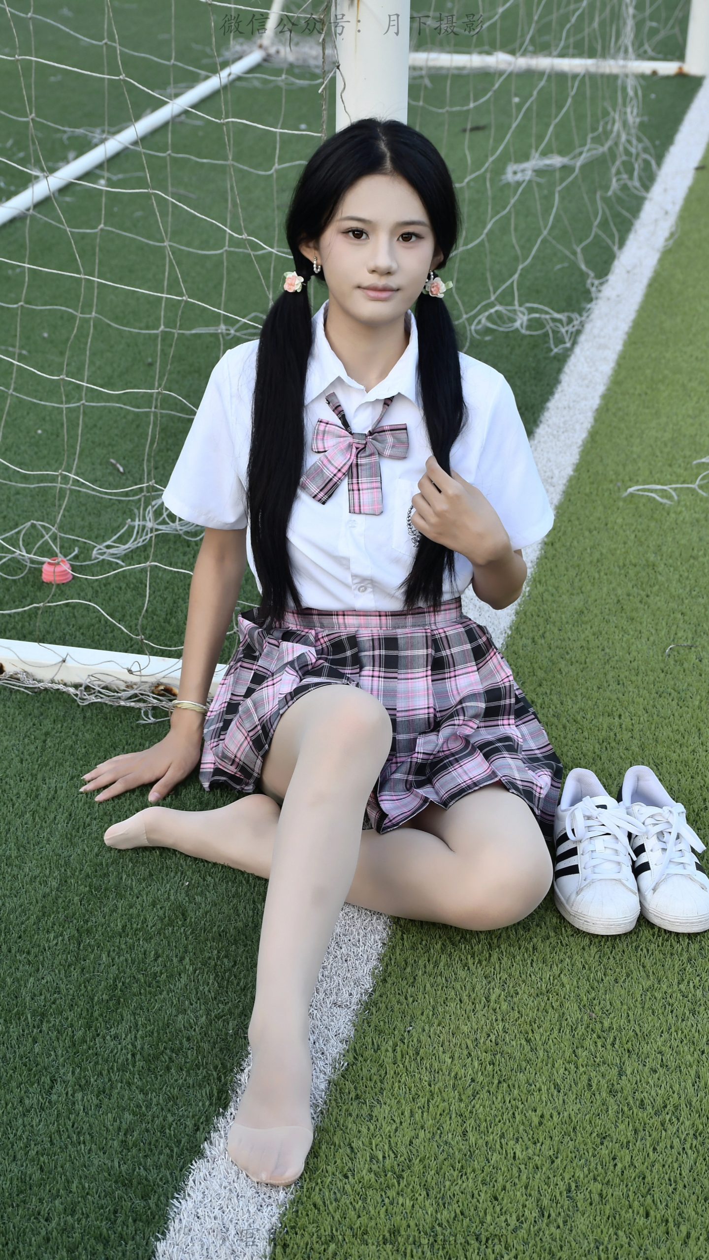 938/小序~【操场夏序】绿茵操场，格裙少女，定格夏日校园瞬间。