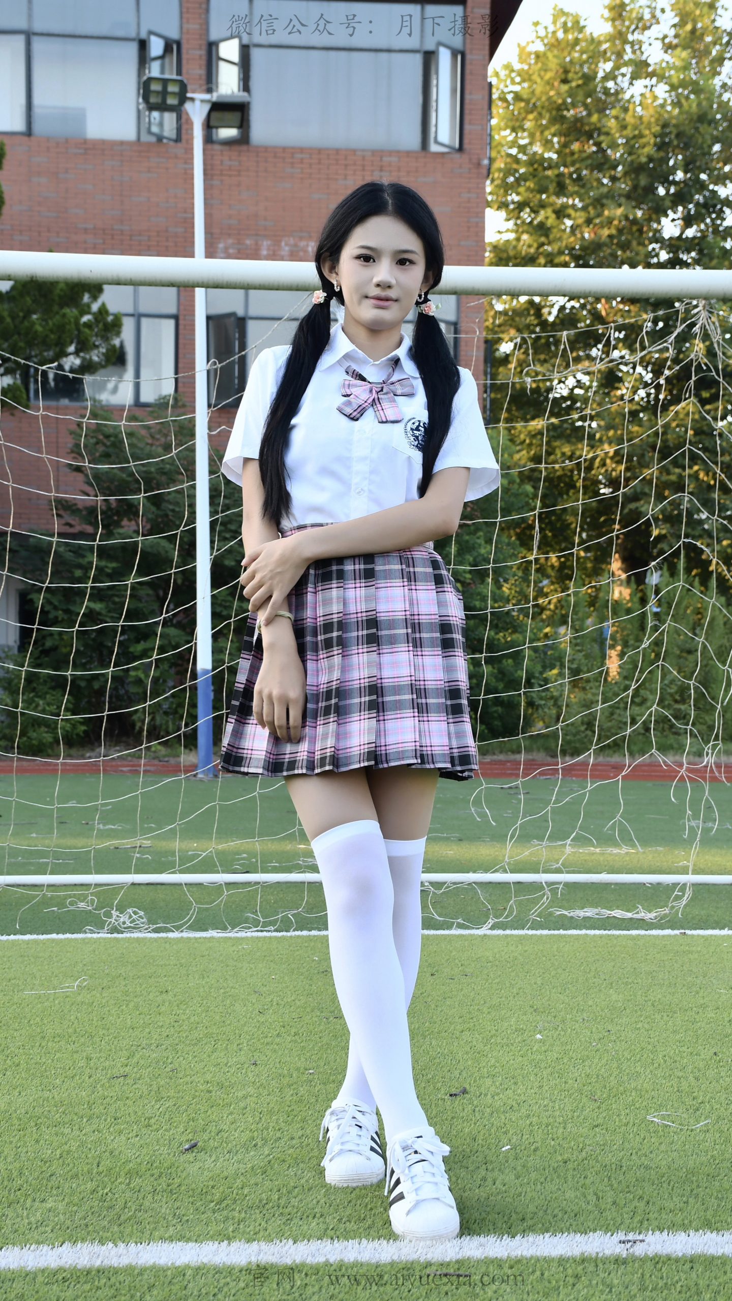 938/小序~【操场夏序】绿茵操场，格裙少女，定格夏日校园瞬间。
