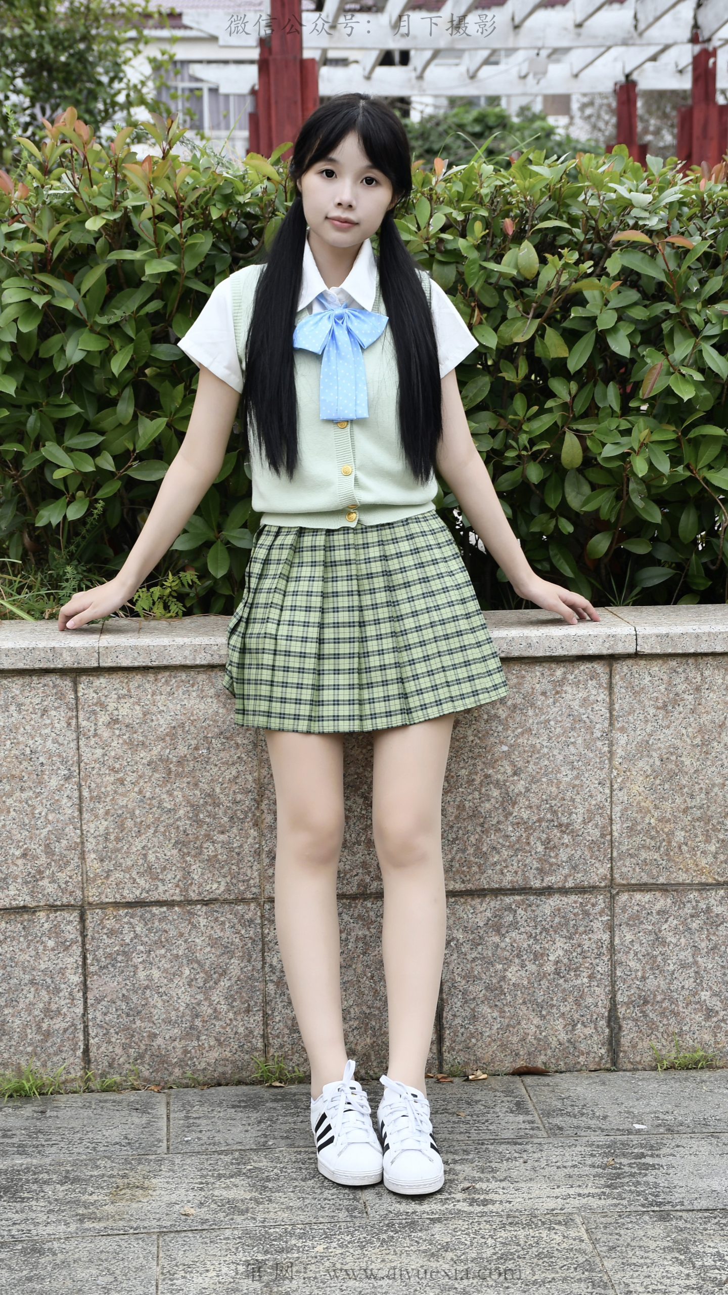 949/兔兔~【青枝少女】绿荫之下，绿格JK，捕捉少女灵动瞬间。