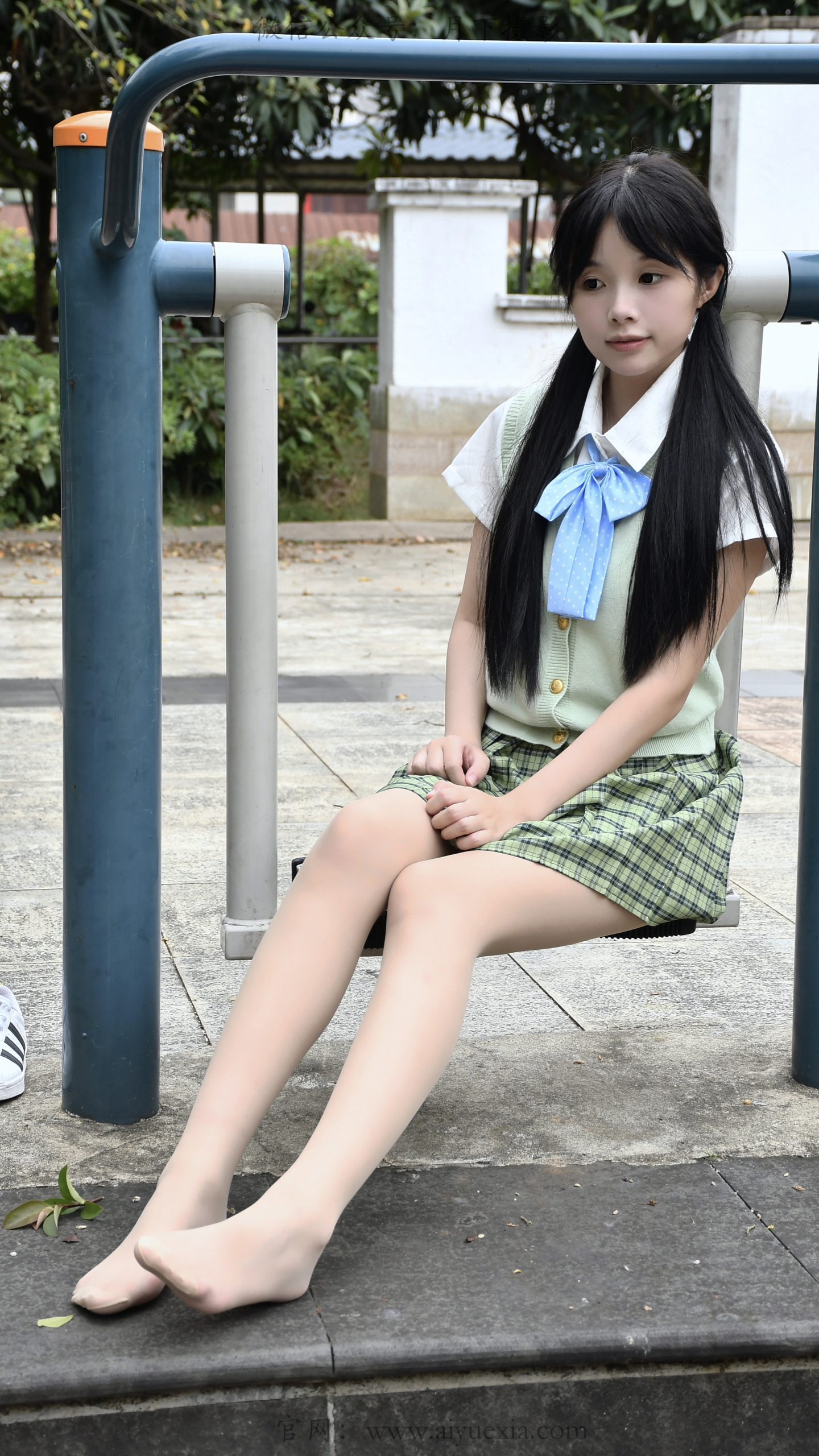 949/兔兔~【青枝少女】绿荫之下，绿格JK，捕捉少女灵动瞬间。