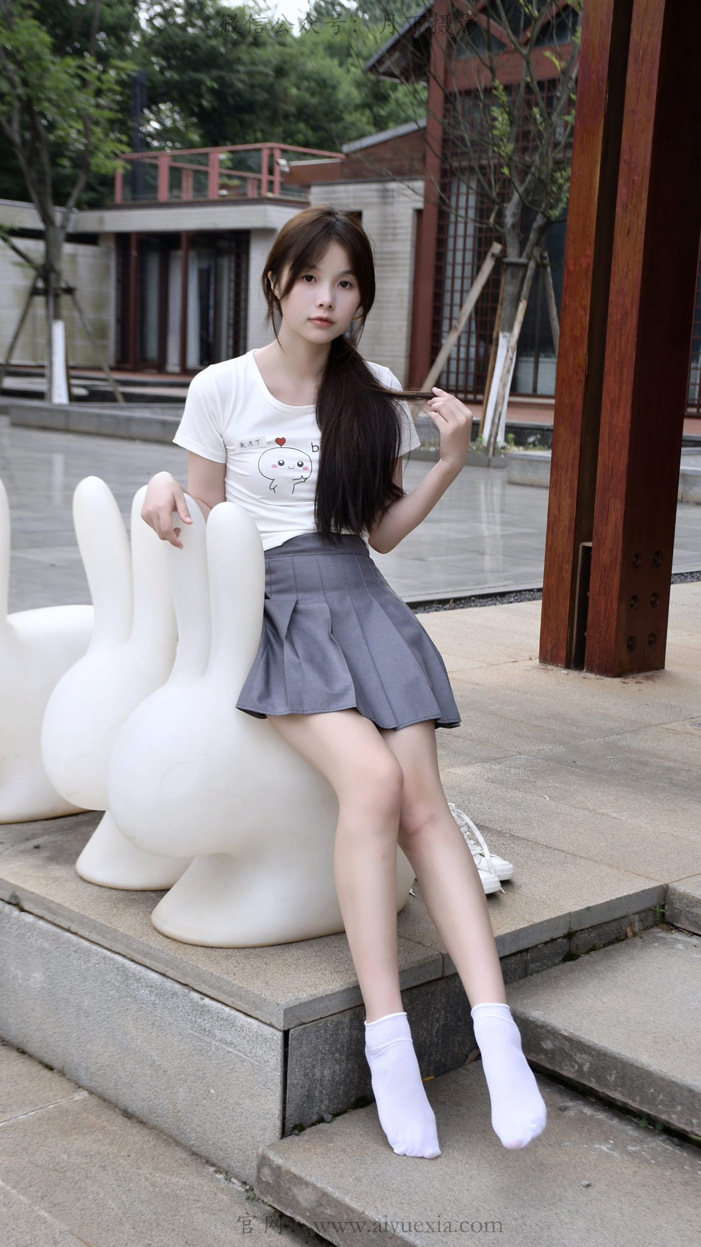 957/兔兔~【帆布鞋白袜】绿荫漫石阶，白袜帆布鞋，捕捉夏日少女闲趣。